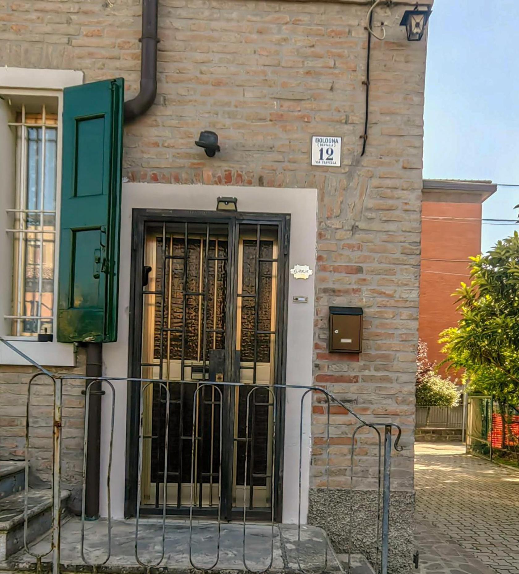 Gara Holiday Home- Bologna Airport Suite Exterior photo